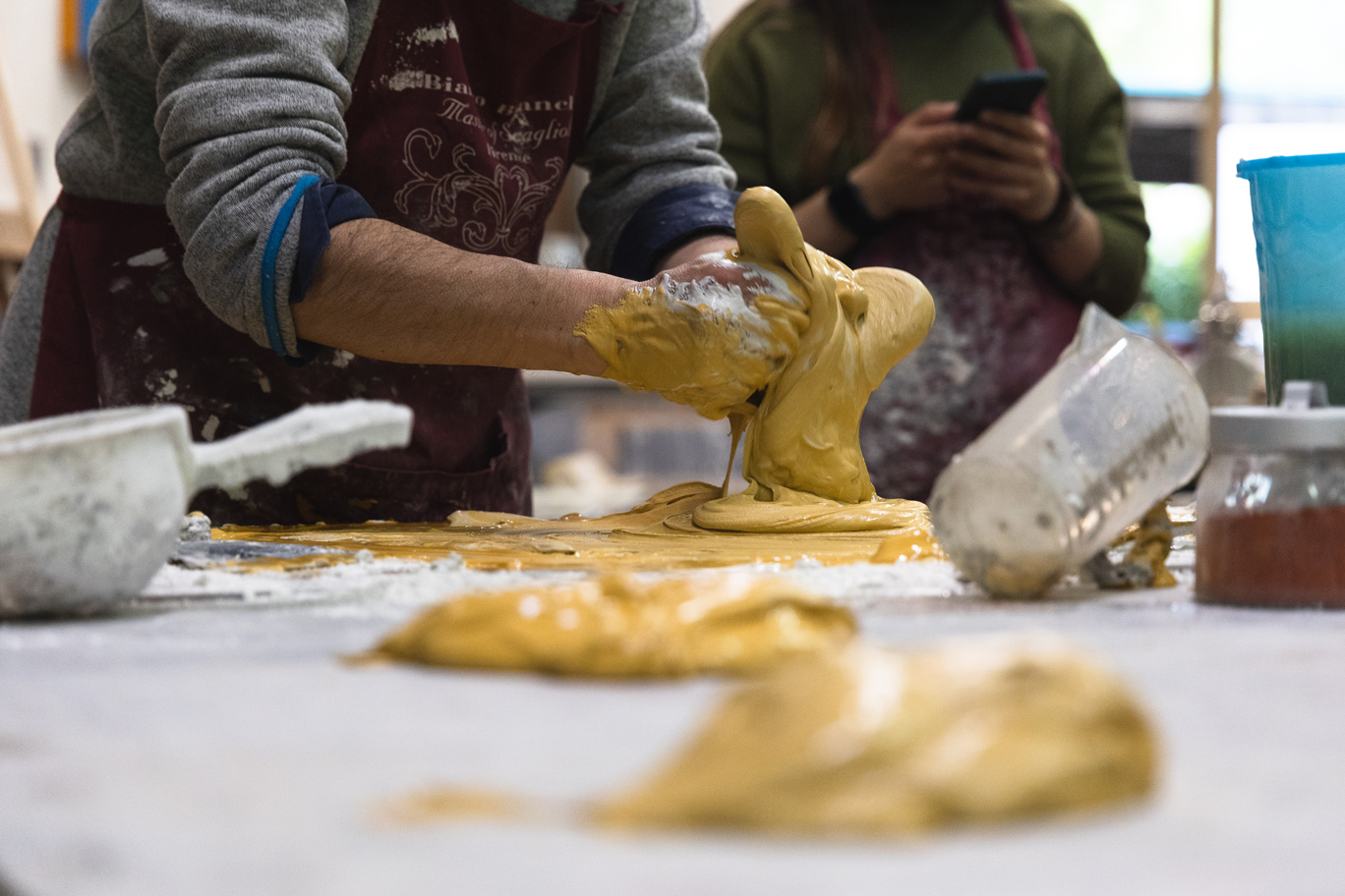 Scatti realizzati durante il progetto "L'Arte della Scagliola nell'Era Digitale". Foto di Athos Arcuri