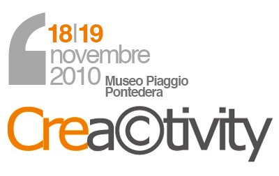 Logo evento Creactivity 2010 al Museo Piaggio Pontedera, date 18-19 novembre, design moderno bianco, arancione e grigio.