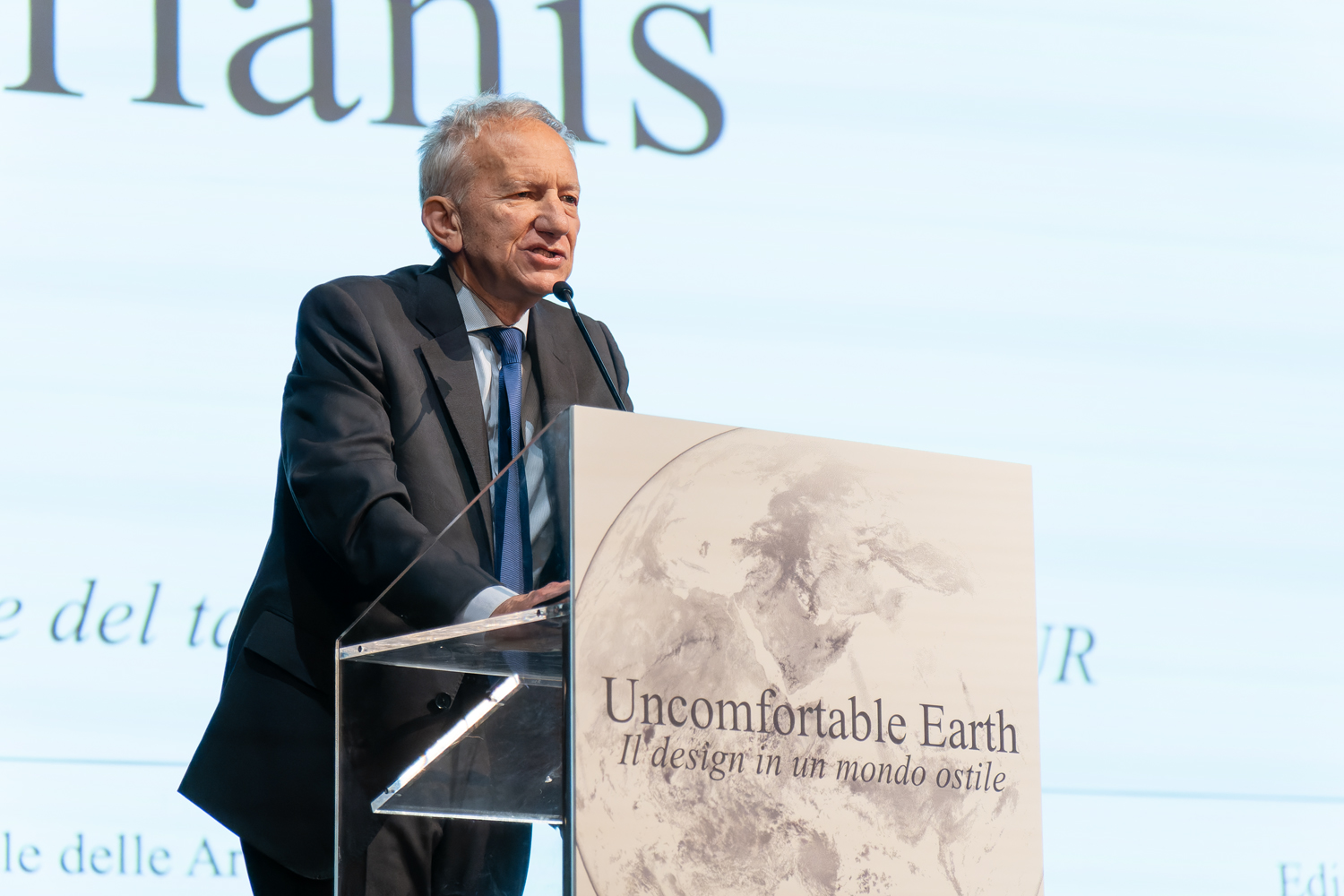 Intervento di Giuseppe Furlanis, presidente del tavolo del Design del MUR. Teatro Niccolini, 8 novembre 2024 – ph. Paul Pestelli
