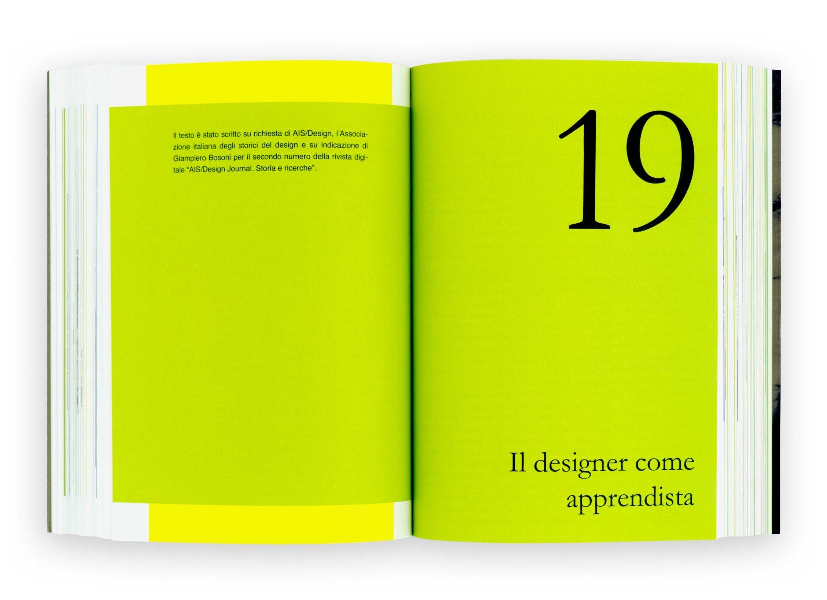 Libro aperto con pagine gialle, numero 19 e titolo Il designer come apprendista. Testo sulle ricerche storiche di design.
